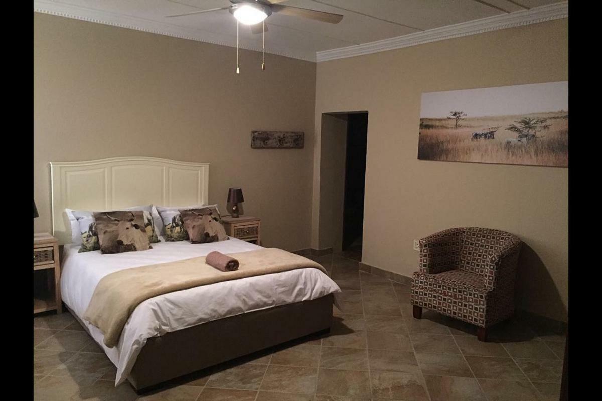 Esmarline Lodge Бритс Екстериор снимка
