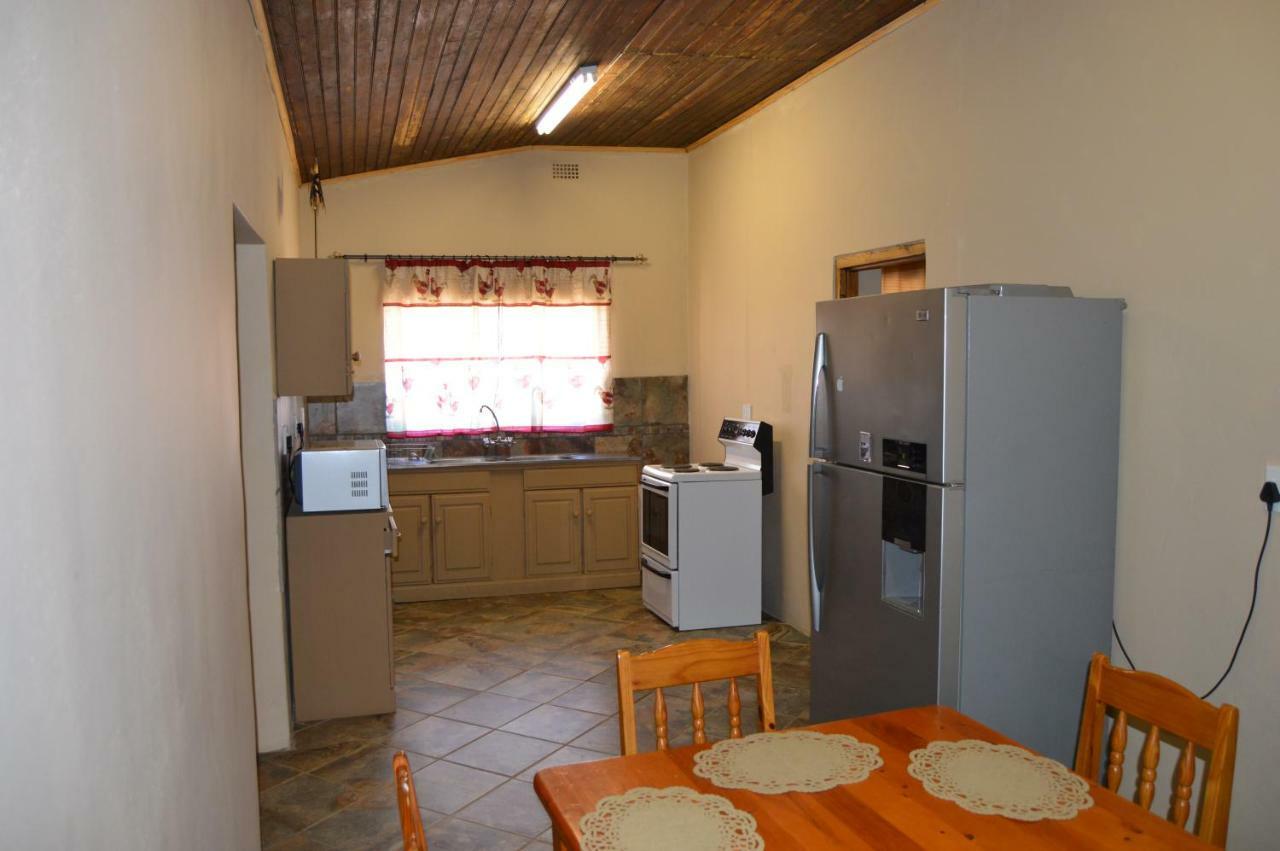 Esmarline Lodge Бритс Екстериор снимка