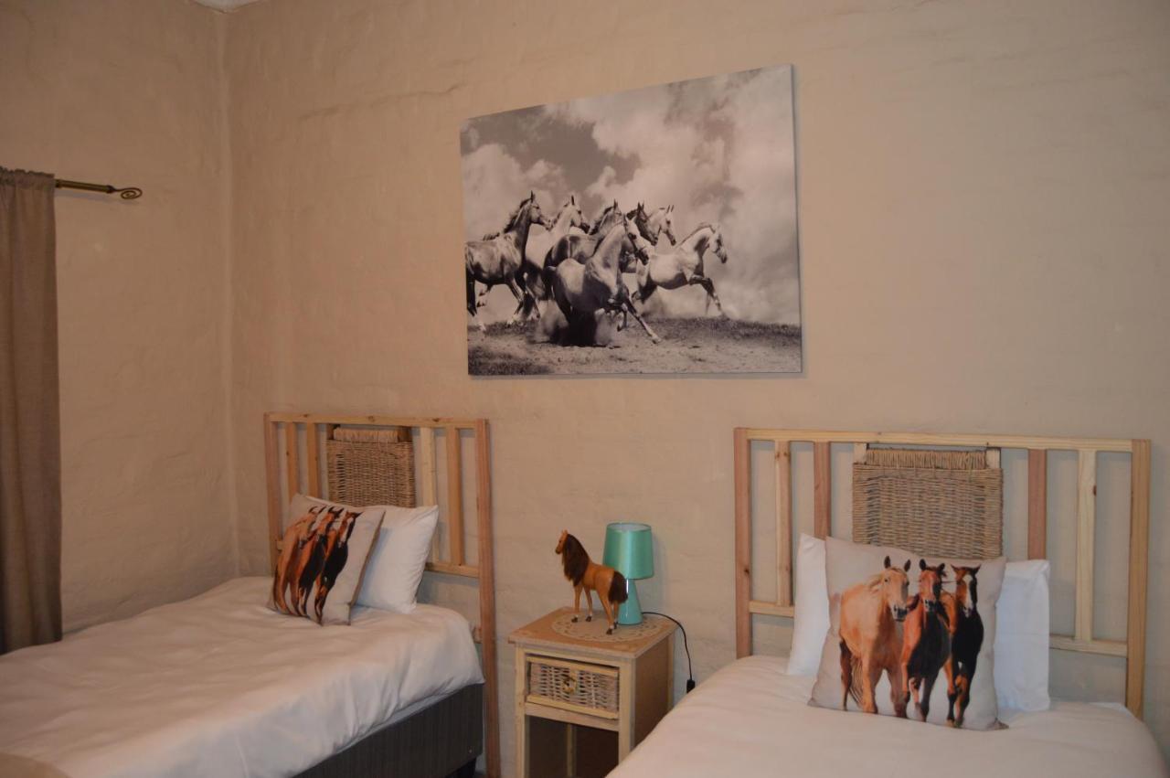 Esmarline Lodge Бритс Екстериор снимка